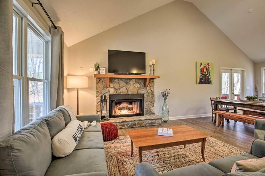 Less Than 3 Miles To Downtown With Firepit Ellijay Exterior photo