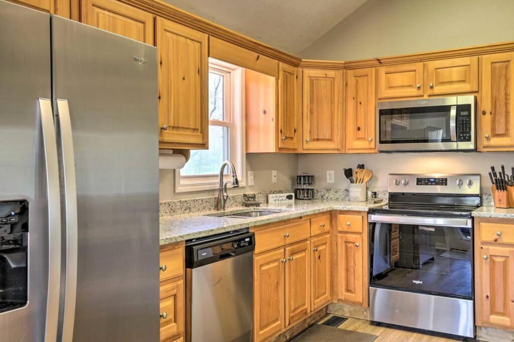 Less Than 3 Miles To Downtown With Firepit Ellijay Exterior photo